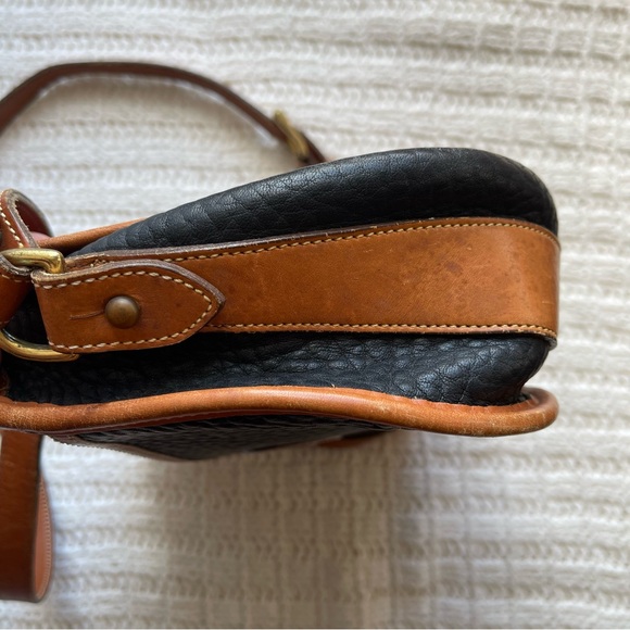 Vintage Dooney & Bourke Leather Crossbody - Picture 9 of 11